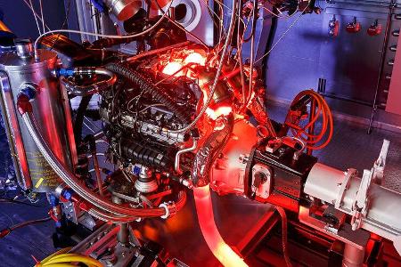 Motor Mercedes AMG GT, Prüfstand, glühend Turbolader