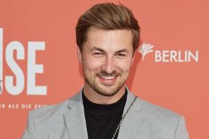 Nicolas Puschmann startet mit neuer Frisur ins frische Jahr .
