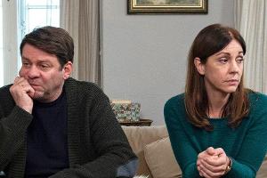 "Wo ist die Liebe hin": Gregor (Roeland Wiesnekker) und Agnes (Ulrike C. Tscharre) entfremden sich immer mehr.