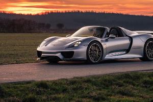 Porsche 918 Spyder Liquid Metal Blue Chrome Gebrauchtwagen