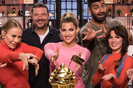 Sarah Harrison (Mitte) will den Goldenen Cupcake von 
