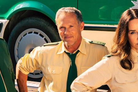 Christian Tramitz als Polizeiobermeister Franz Hubert in 