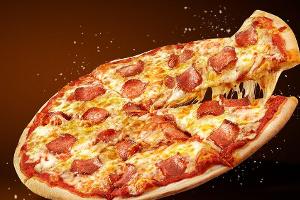 Rund, knusprig, Käse, lecker: Am 17. Januar ist Tag der italienischen Küche - und damit auch der Pizza.