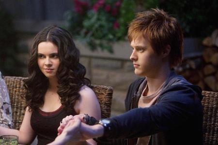 Von 2011 bis 2017 war Lucas Grabeel an der Seite von Vanessa Marano (l.) in der TV-Serie 