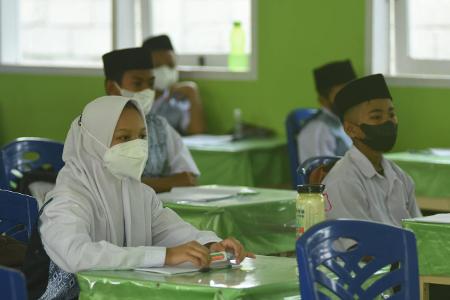 weltweit rund 55 Millionen Kinder coronabedingter Unterrichtsausfall