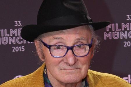 Der deutsche Schriftsteller, Maler und Regisseur Herbert Achternbusch ist mit 83 Jahren gestorben. Er soll laut Informatione...