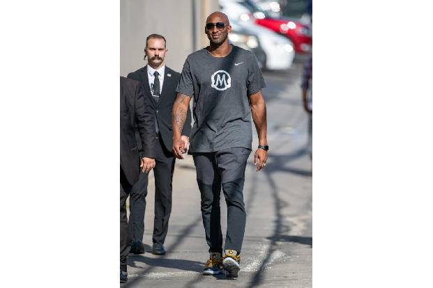 …hören können, den der Anfang 2020 ums Leben gekommene Basketball-Superstar Kobe Bryant 2000 veröffentlicht hatte. Der war e...