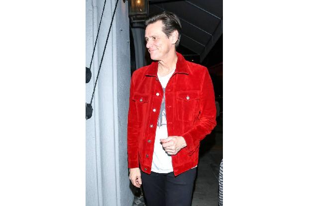 Obwohl Jim Carrey immer als Kanadier bezeichnet wird, hat er mittlerweile auch die amerikanische Staatsbürgerschaft angenomm...