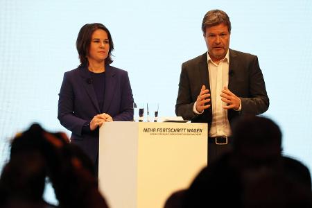 L-R Annalena Baerbock und Robert Habeck bei der Vorstellung...