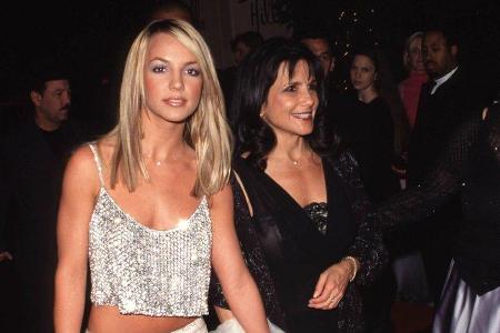 Britney Spears (li.) und ihre Mutter Lynne Spears.