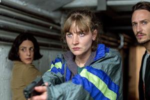 "Tatort: Das Herz der Schlange": Esther Baumann (Brigitte Urhausen, l.) und Pia Heinrich (Ines Marie Westernströer) sind auf...