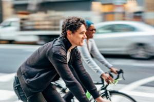 Nebeneinander radfahren E-Bike