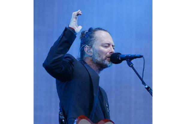 Der Song 'Creep' machte Radiohead berühmt, doch Sänger Thom Yorke nennt ihn meistens nur 'Crap' (Scheiße). Jahrelang spielte...