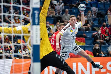 Schmorte zu Turnierbeginn eine Dreiviertelstunde auf der Bank - auch aus taktischen Gründen. Die Antwort folgte beim Sieg gegen Österreich. Dort erzielte Kastening starke neun Tore und wurde zum 'Man Of The Match' gewählt. Musste anschließend in die Corona-Isolation.