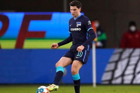 Traf nur 20 Sekunden nach seiner Einwechselung mit einem überlegten Lupfer zum 1:4. Mehr Aufholjagd ließen die Bayern aber nicht zu.