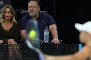 Russell Crowe: Seltener Auftritt mit Freundin bei den Australian Open