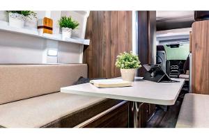 La Marca Daily Van (2022)