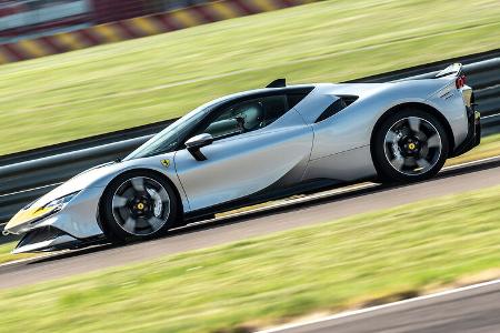 Ferrari SF 90 Assetto Fiorano, Exterieur/Interieur