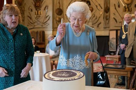 Queen Elizabeth II. zeigt sich bestens gelaunt vor dem Jubiläum