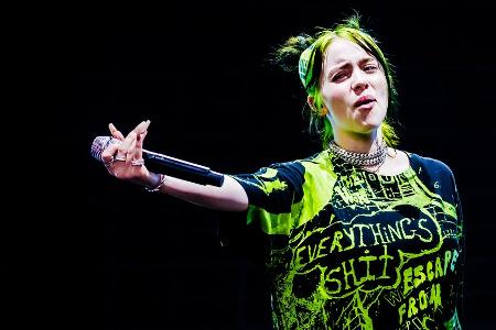 Billie Eilish unterbricht Konzert