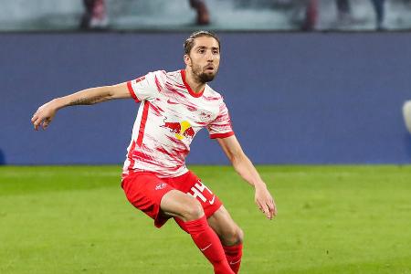 War auf der Doppelsechs überhaupt nicht im Spiel und fand gerade in der Defensive kaum Antworten auf spielfreudige Bayern. Streute obendrein ein paar brenzlige Ballverluste ein und gewann im ersten Durchgang nicht einen Zweikampf. Musste schon zur Pause weichen.