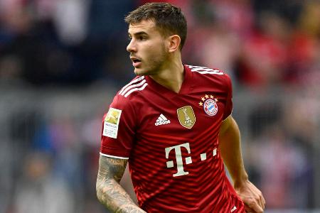Bot in der nicht immer sicheren Bayern-Abwehr ebenfalls keine fehlerfreie Leistung an. Kam gerade beim Herausrücken mehrfach zu spät und holte sich so schon früh die Gelbe Karte ab (22.). Deshalb später auch auf der letzten Linie teilweise zu passiv.
