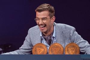 "Wer stiehlt mir die Show?": Joko landet auf dem Rätselheft-Cover