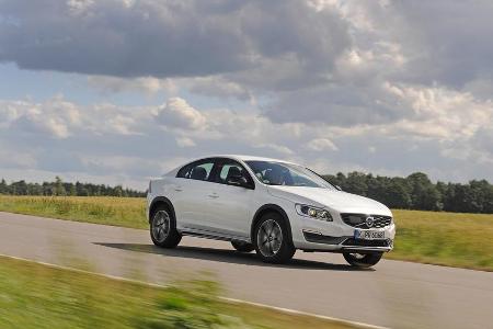 Hochbeinig und gewöhnungsbedürftig: Volvo S60 Cross Country