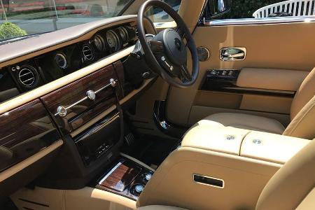 Die meisten Schalter liegen im Handschuhfach