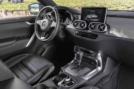 Das Armaturenbrett erinnert stark an die V-Klasse