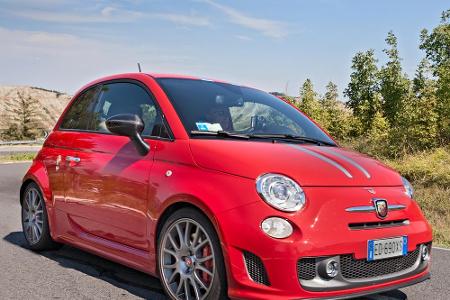 Um die 20.000 Euro sind fällig, wenn Sie in einem Fiat Abarth 500 Vergnügen haben wollen. Das ist dann jedoch richtig groß.
