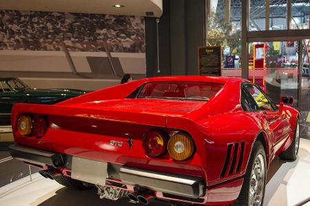 Der 288 GTO von 1984 war dagegen ein richtiger Supersportwagen und ist heute eine Ferrari-Ikone. 400 PS, begeisterndes Desig...