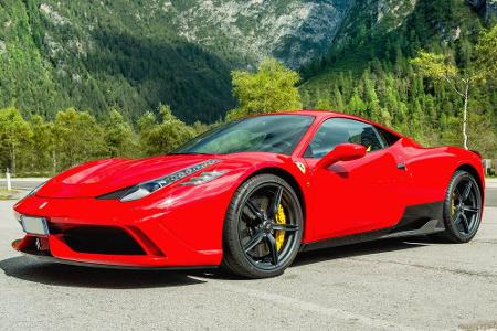 Fast schon gewöhnlich wirkt im Vergleich dazu der 488 GTB. Dennoch und gerade deswegen steht er für den typischen Ferrari: k...