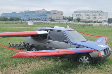 Ist nie geflogen, und wird niemals fliegen - sieht aber interessant aus: dieser Selbstbau war ein Ausstellungsstück in Moska...