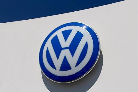 Diese Frage sollte auch jeder beantworten können: Welches Team in der Bundesliga finanziert der Volkswagen-Konzern?