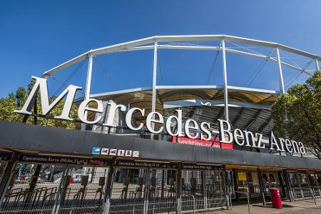 Es ist der VfB Stuttgart. Die Schwaben spielen ihre Heimspiele in der Mercedes-Benz-Arena.