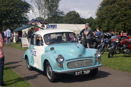 Heutzutage ist der Morris Minor ein beliebter Oldtimer. Der Kleinwagen wurde zwischen 1928 und 1934 und zwischen 1948 und 19...