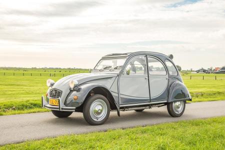Frankreichs Auto Nummer eins war der 2CV (Ausgesprochen: deux chevaux), hierzulande auch besser als 