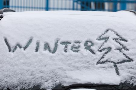 Die Blätter fallen, es wird kühler. Der erste Frost ist schon da. Bald liegt auch der erste Schnee auf der Straße. Höchste Z...