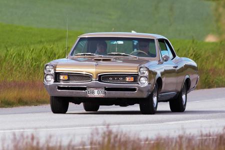 Egal ob Oldtimer oder Youngtimer, Automodelle aus vergangenen Jahrzehnten haben einen ganz besonderen Reiz. Die Fülle der Mo...