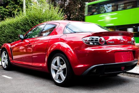 Der letzte Mazda mit einem Wankelmotor ist der RX-8. Er bringt es zwar lediglich auf 231 PS, für einen Wankelmotor mit kreis...