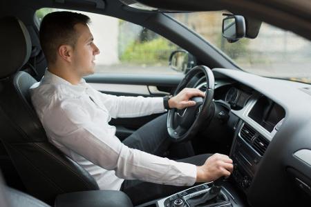 Autofahren macht Spaß, wenn da nur nicht der teure Sprit wäre. Mit diesen zehn Tipps, schaffen auch Sie den Verbrauch Ihres ...