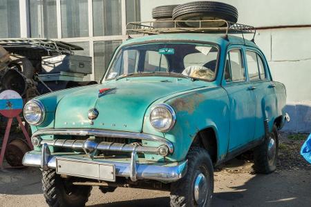 Dieser Moskowitsch 403 in Russland hat wohl ein Offroad-Lifting hinter sich. Sicher nicht die schlechteste Lösung hinsichtli...