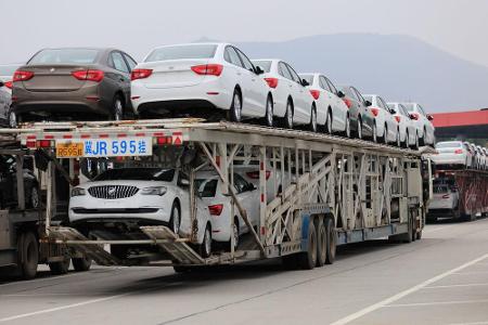 In China scheinen die Straßen breit zu sein...