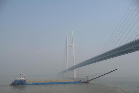 Platz 8: Die meisten großen Brücken gibt es in China. Die im Jahr 2010 eröffnete Jingyue-Brücke ist eine Autobahnbrücke über...