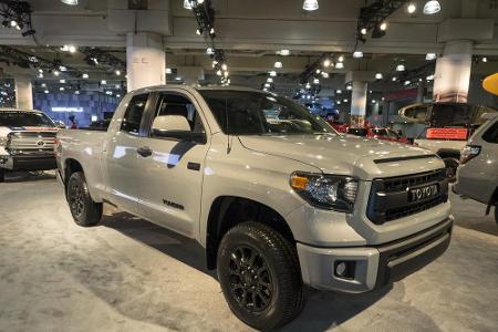 Um mit Ford mitzuhalten, hat Toyota 1999 den Tundra eingeführt. Bei den US-Kunden war der Pick-up auf Anhieb ein Verkaufssch...