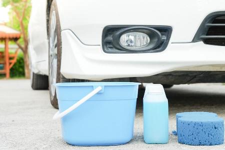 Der Frühling hat den Winter vertrieben, spätestens jetzt sollten Sie sich sorgfältig mit Ihrem Auto auseinandersetzen: Denn ...