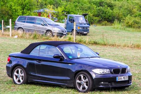 Das BMW 1er Cabrio gibt es wie den Audi A4 nur noch als Gebrauchten. Die Produktion wurde 2013 eingestellt. Bei Online-Händl...