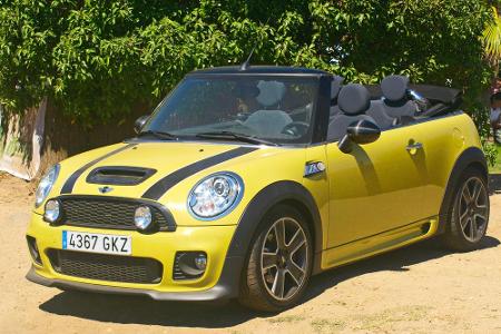 Auf dem Gebrauchtwagenmarkt in Deutschland gibt es Tausende MINI-Cooper-Cabrios. Selbst zehn Jahre alte Flitzer mit 211 PS u...