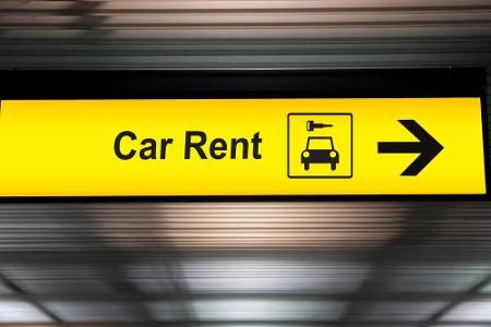 Falls Sie den Mietwagen am Flughafen bestellen, dann verlangen viele Unternehmen, dass Sie das Fahrzeug auch am Flughafen zu...